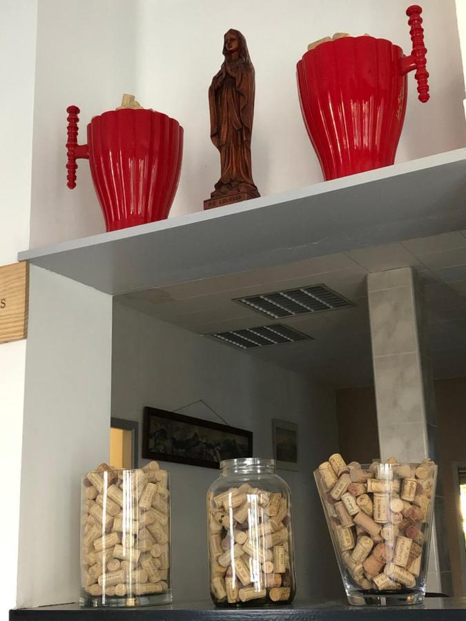 Hotel Au Petit Languedoc Lourdes Bagian luar foto